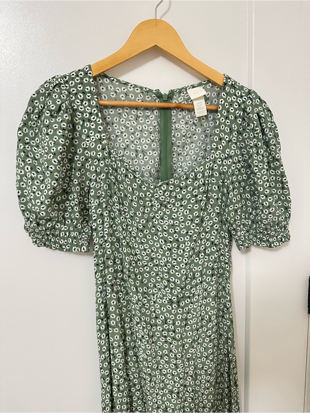 H&M Sage Green Floral Puff-Sleeve Midi Dress